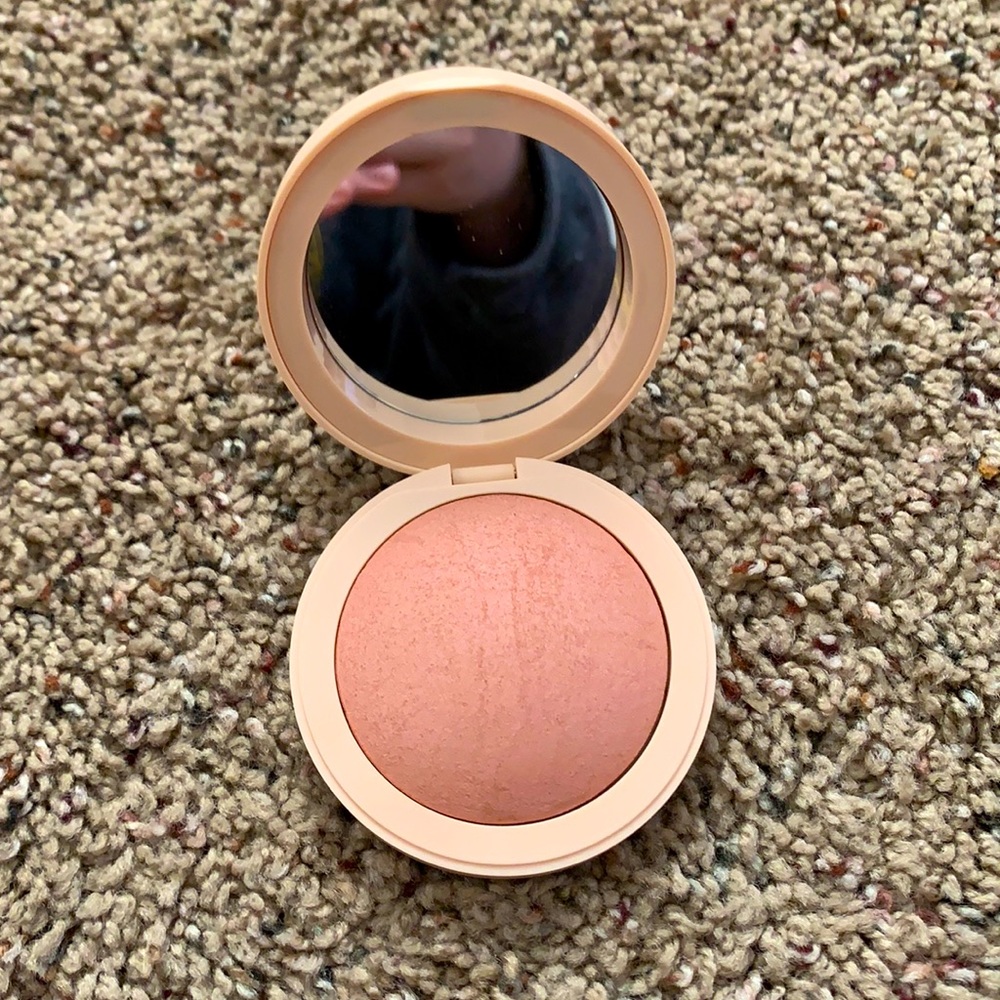 EM COSMETICS HEAVEN’S GLOW RADIANT VEIL BLUSH IN MAGIC HOUR